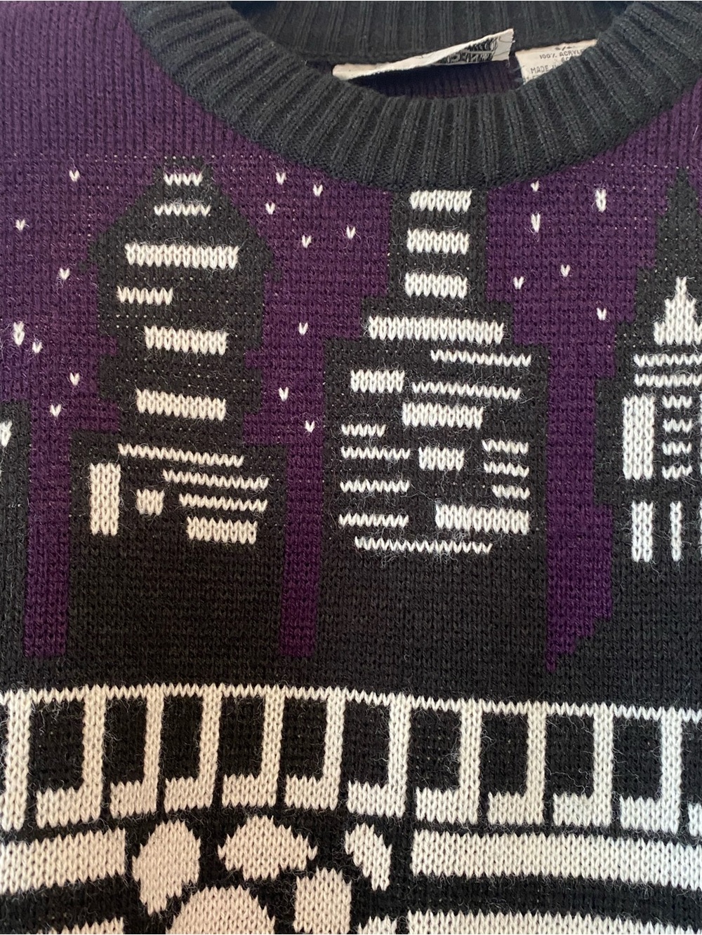 Women's Vintage Purple Psychedelic Cityscape Soft Knit Crewneck Sweater SM - Picture 3 of 13